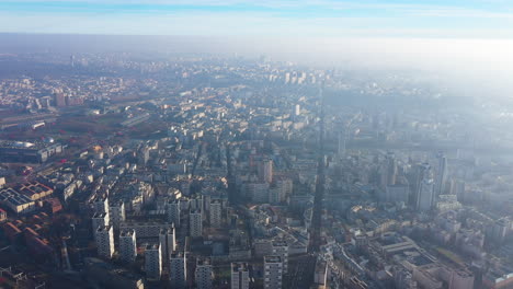 Vista-Aérea-De-Los-Distritos-Del-Norte-De-París-Contaminación-Del-Aire-Smog-De-Gases-De-Efecto-Invernadero